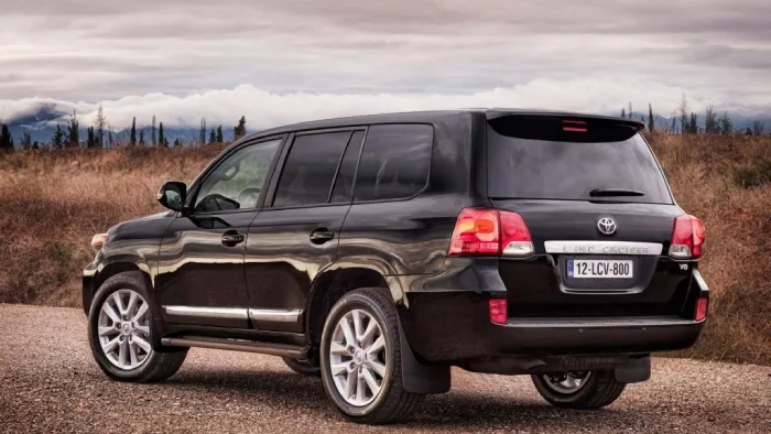 تویوتا لندکروزر V6